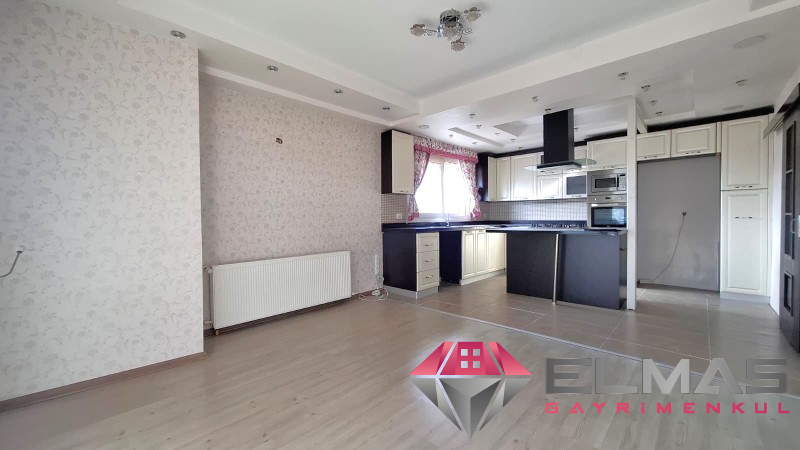 Elmas’tan Viranşehir’de Merkezi Konumda Geniş Metraj 4+1