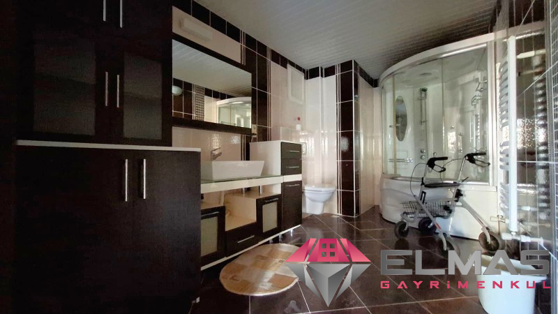 Elmas’tan Viranşehir’de Emsalsiz Metraj Havuzlu 4+1