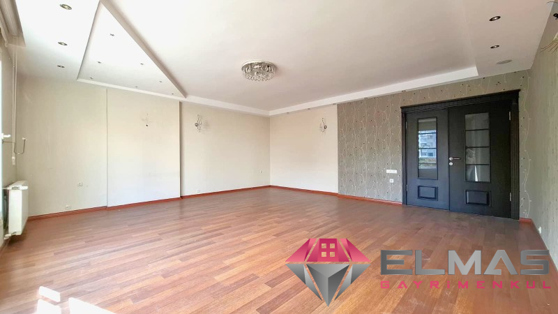 Elmas’tan Viranşehir’de Emsalsiz Metraj Havuzlu 4+1