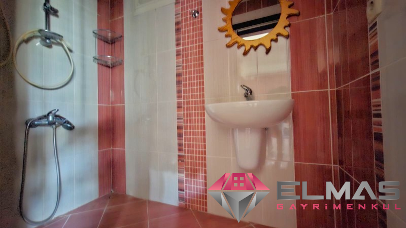 Elmas’tan Viranşehir’de Emsalsiz Metraj Havuzlu 4+1