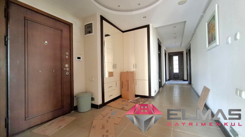 Elmas’tan Viranşehir’de Emsalsiz Metraj Havuzlu 4+1