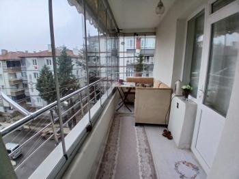 GÜVENAY - ÇORUM GÜLABİBEY MAH. EKİN CADDESİ ÜZERİNDE SATILIK 3+1 DAİRE 