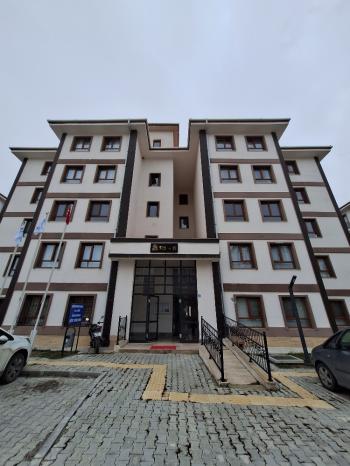 GÜVENAY - ÇORUM SLİMKENT TOKİ KONUTLARI ARA KAT 2+1 SATILIK  DAİRE 
