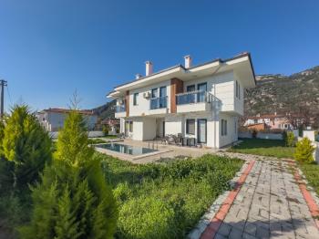 Ula Gökovada Havuzlu Sitede 1+1 Eşyalı Kiralık Daire