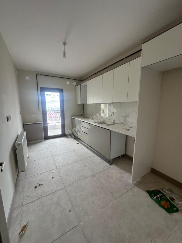 AFYON ÜÇOK EMLAKTAN KANLICA MAH GÖKÇE TOKİDE 3+1 130M² KİRALIK SIFIR TEMİZ BAKIMLI DAİRE 