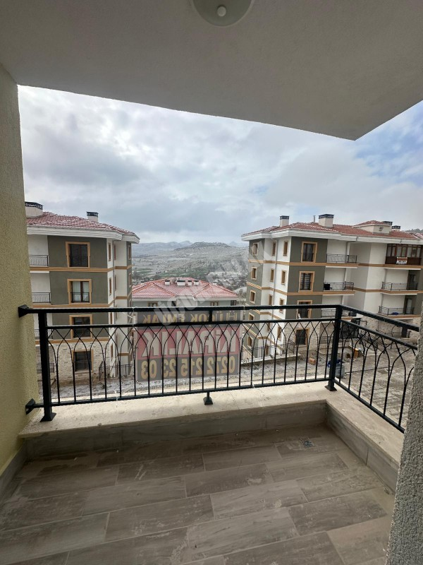 AFYON ÜÇOK EMLAKTAN KANLICA MAH GÖKÇE TOKİDE 3+1 130M² KİRALIK SIFIR TEMİZ BAKIMLI DAİRE 