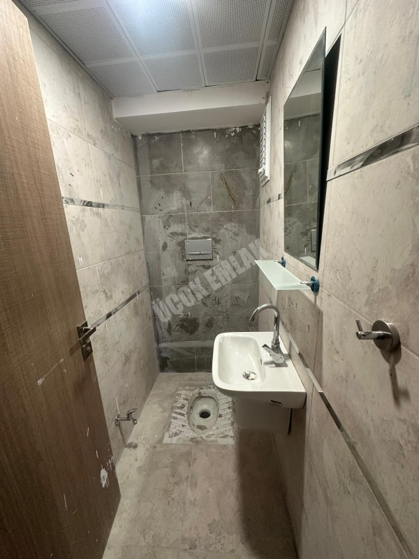 AFYON ÜÇOK EMLAKTAN KANLICA MAH GÖKÇE TOKİDE 3+1 130M² KİRALIK SIFIR TEMİZ BAKIMLI DAİRE 