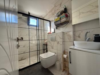  DİDİM ALTINKUM MAHALLESİ'NDE BALKONLU SATILIK 1+1 DAİRE