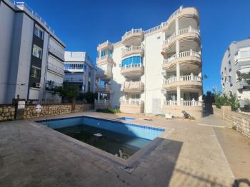 DİDİM ALTINKUM MAHALLESİ’NDE HAVUZ CEPHELİ SATILIK 2+1 DAİRE