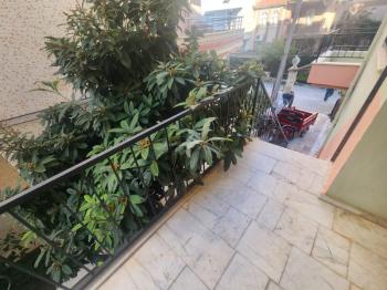  DİDİM ALTINKUM MAHALLESİ’NDE DENİZE YÜRÜME MESAFESİNDE   ÇİFT BALKONLU SATILIK 2+1 AYRI MUTFAKLI DAİRE