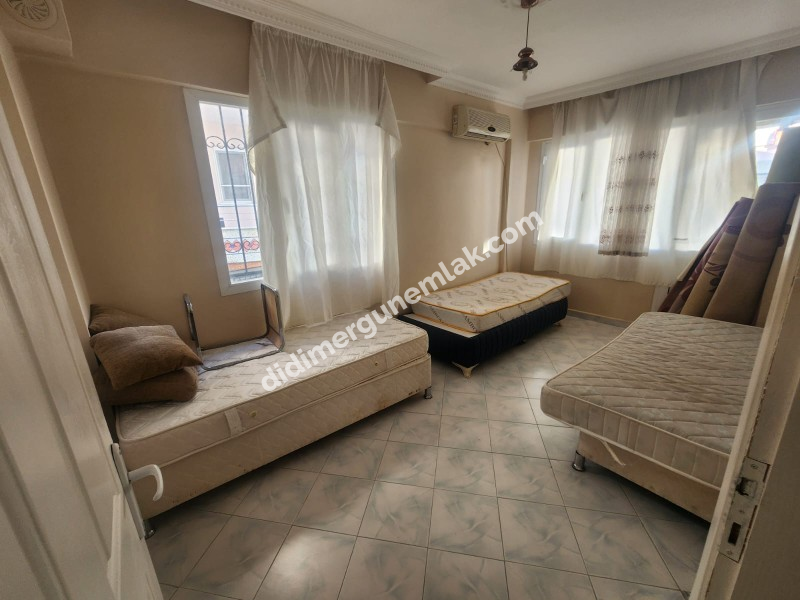  DİDİM ALTINKUM MAHALLESİ’NDE DENİZE YÜRÜME MESAFESİNDE   ÇİFT BALKONLU SATILIK 2+1 AYRI MUTFAKLI DAİRE