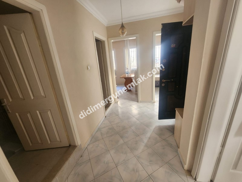  DİDİM ALTINKUM MAHALLESİ’NDE DENİZE YÜRÜME MESAFESİNDE   ÇİFT BALKONLU SATILIK 2+1 AYRI MUTFAKLI DAİRE