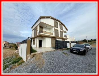 Didim Hisar Mahallesinde Satılık Eşyalı 3+1 Villa