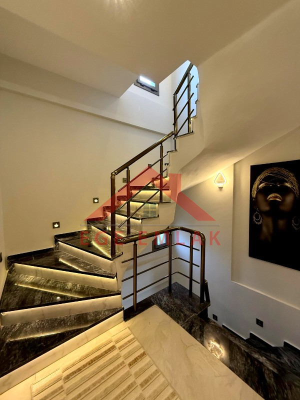 Didim Hisar Mahallesinde Satılık Eşyalı 3+1 Villa