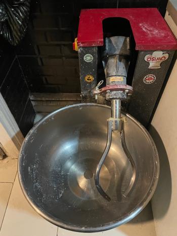 Güvenay - Çorum Gazi Caddesi Üzerin de Devren Pizzacı 