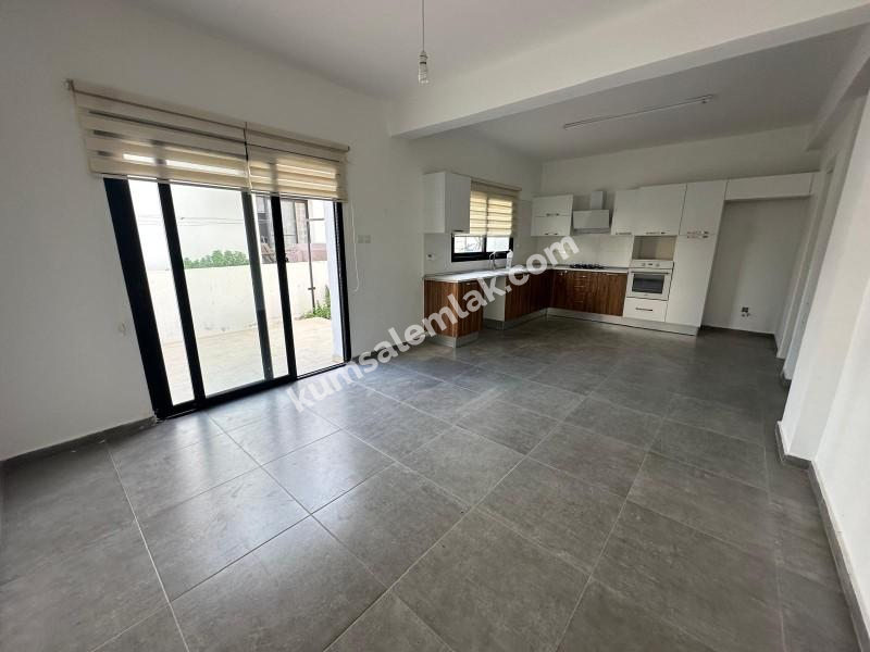 LEFKOŞA DUMLUPINAR DA SATILIK VİLLA