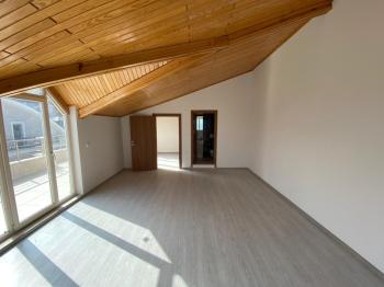 MUDANYA GÜZELYALI EĞİTİM'DE HAVUZLU - OTOPARKLI, DENİZ GÖRÜR, SİTEİÇİ SATILIK DUBLEKS 4+1 SIFIR DAİRE