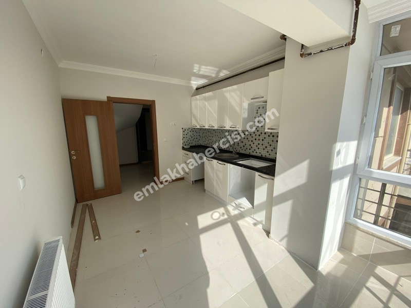 MUDANYA GÜZELYALI EĞİTİM'DE HAVUZLU - OTOPARKLI, DENİZ GÖRÜR, SİTEİÇİ SATILIK DUBLEKS 4+1 SIFIR DAİRE