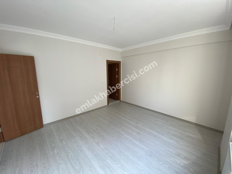 MUDANYA GÜZELYALI EĞİTİM'DE HAVUZLU - OTOPARKLI, DENİZ GÖRÜR, SİTEİÇİ SATILIK DUBLEKS 4+1 SIFIR DAİRE