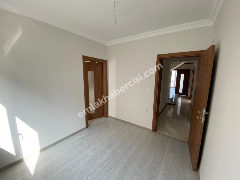 MUDANYA GÜZELYALI EĞİTİM'DE HAVUZLU - OTOPARKLI, DENİZ GÖRÜR, SİTEİÇİ SATILIK DUBLEKS 4+1 SIFIR DAİRE