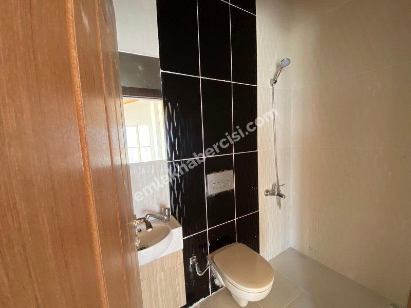 MUDANYA GÜZELYALI EĞİTİM'DE HAVUZLU - OTOPARKLI, DENİZ GÖRÜR, SİTEİÇİ SATILIK DUBLEKS 4+1 SIFIR DAİRE