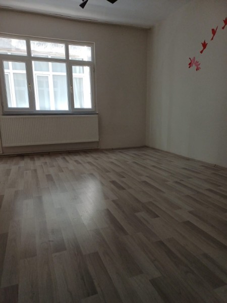 Yeşilpınar'da 2+1 & 2.Kat & 90 m2 Kiralık Daire