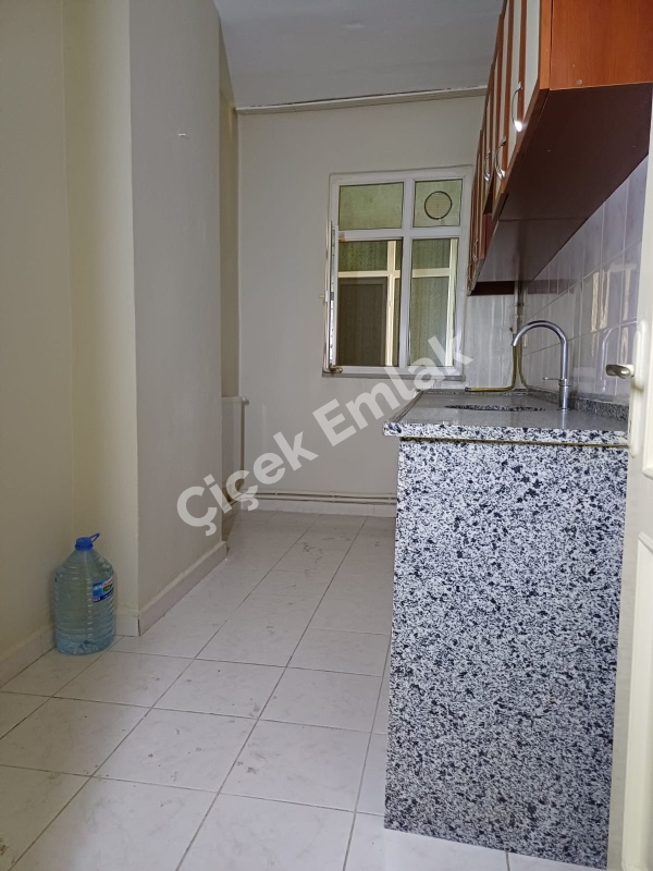 Yeşilpınar'da 2+1 & 2.Kat & 90 m2 Kiralık Daire
