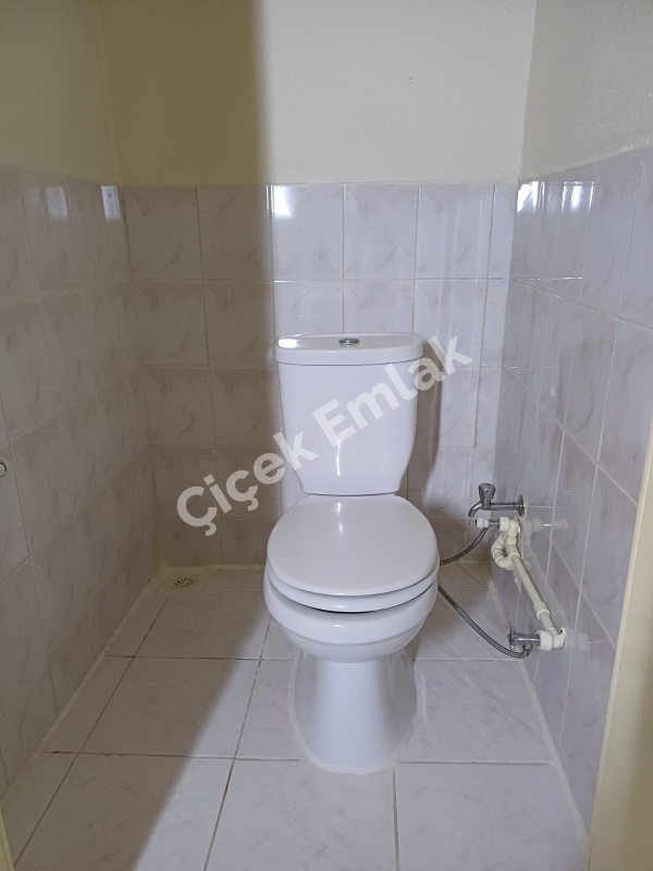 Yeşilpınar'da 2+1 & 2.Kat & 90 m2 Kiralık Daire