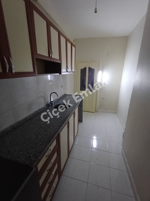 Yeşilpınar'da 2+1 & 2.Kat & 90 m2 Kiralık Daire