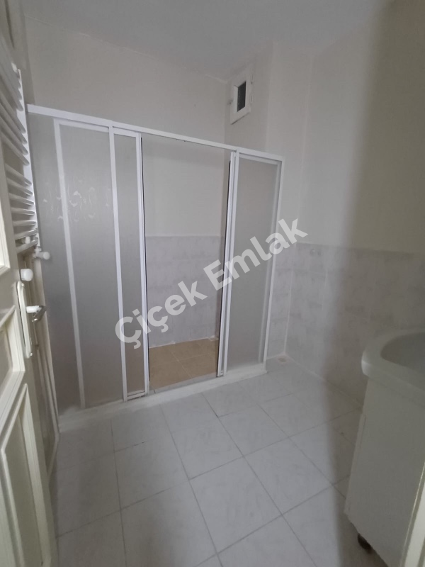 Yeşilpınar'da 2+1 & 2.Kat & 90 m2 Kiralık Daire