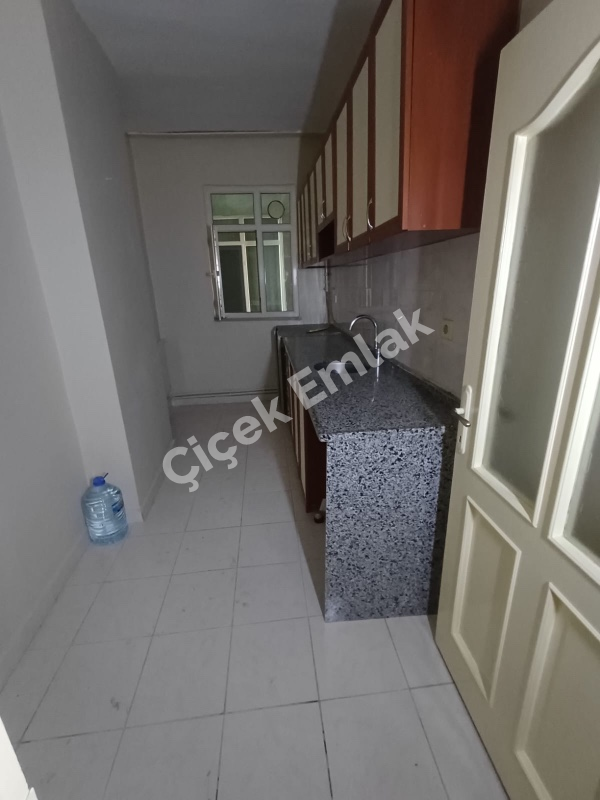 Yeşilpınar'da 2+1 & 2.Kat & 90 m2 Kiralık Daire