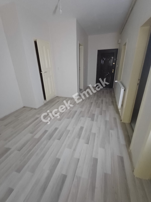 Yeşilpınar'da 2+1 & 2.Kat & 90 m2 Kiralık Daire