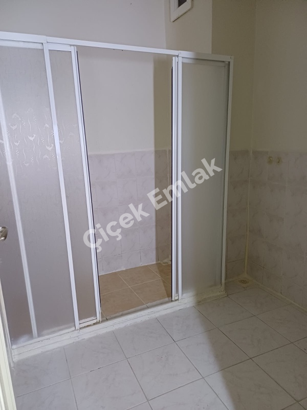 Yeşilpınar'da 2+1 & 2.Kat & 90 m2 Kiralık Daire