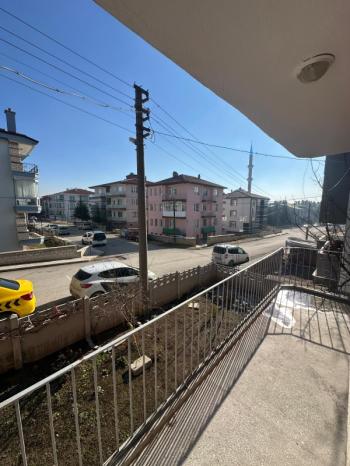 AFYON ÜÇOK EMLAKTAN MAREŞAL F. ÇAKMAK MAH 3+1 110M² TEMİZ BAKIMLI KİRALIK DAİRE 