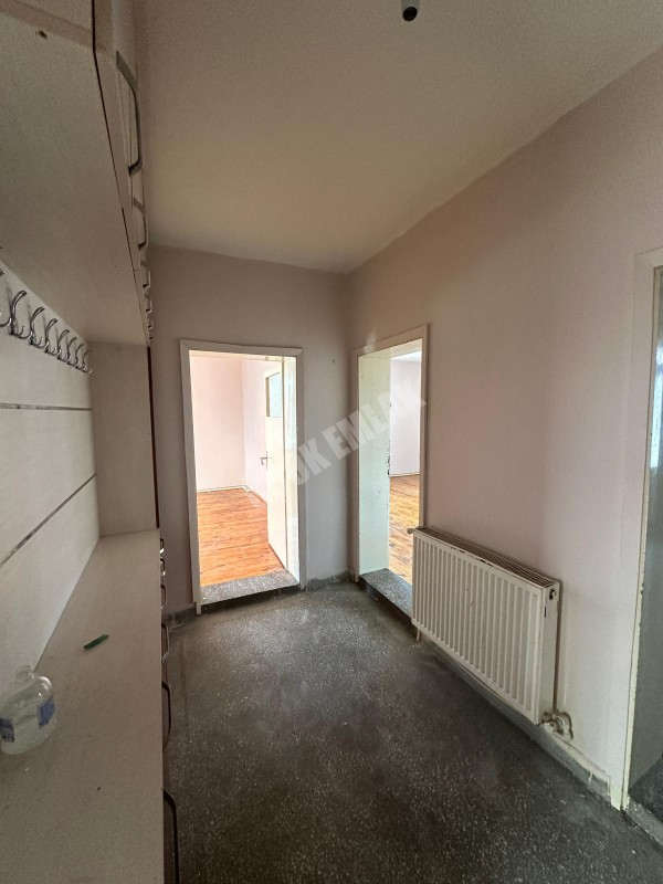 AFYON ÜÇOK EMLAKTAN MAREŞAL F. ÇAKMAK MAH 3+1 110M² TEMİZ BAKIMLI KİRALIK DAİRE 