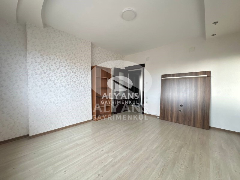 ALYANS'TAN VİRANŞEHİR'DE KONUM HARİKASI FULL SOSYAL ALANLI 4+1