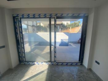  AKBÜK MAHALLESİ’NDE DENİZE & ÇARŞIYA YAKIN ACİL SATILIK TAM MÜSTAKİL 3+1 VİLLA 