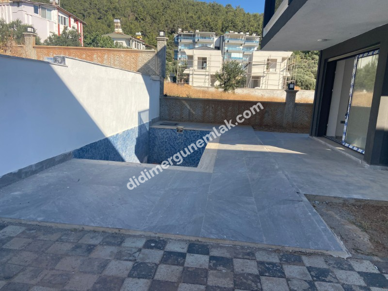  AKBÜK MAHALLESİ’NDE DENİZE & ÇARŞIYA YAKIN ACİL SATILIK TAM MÜSTAKİL 3+1 VİLLA 