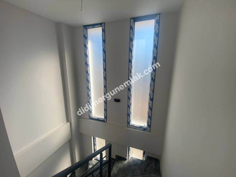  AKBÜK MAHALLESİ’NDE DENİZE & ÇARŞIYA YAKIN ACİL SATILIK TAM MÜSTAKİL 3+1 VİLLA 