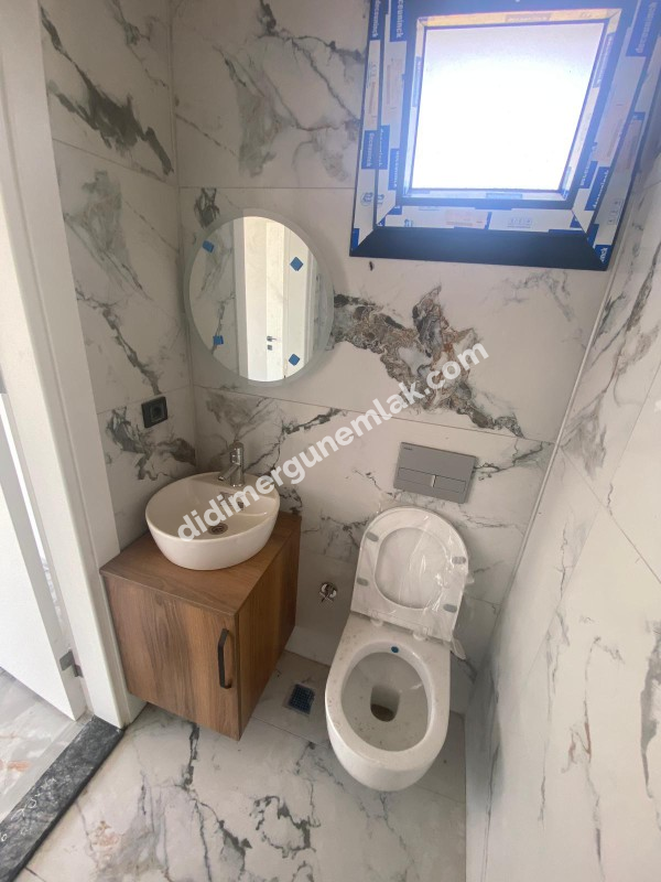  AKBÜK MAHALLESİ’NDE DENİZE & ÇARŞIYA YAKIN ACİL SATILIK TAM MÜSTAKİL 3+1 VİLLA 