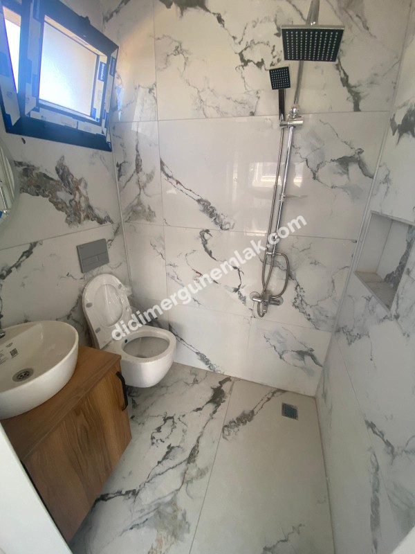  AKBÜK MAHALLESİ’NDE DENİZE & ÇARŞIYA YAKIN ACİL SATILIK TAM MÜSTAKİL 3+1 VİLLA 