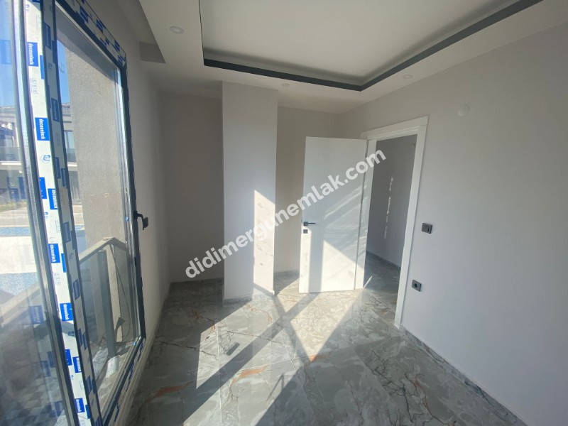  AKBÜK MAHALLESİ’NDE DENİZE & ÇARŞIYA YAKIN ACİL SATILIK TAM MÜSTAKİL 3+1 VİLLA 