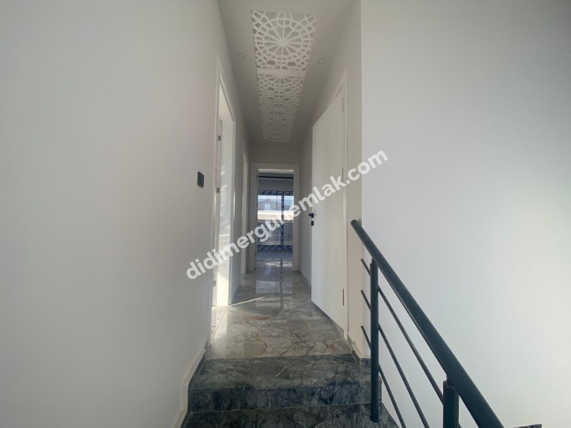  AKBÜK MAHALLESİ’NDE DENİZE & ÇARŞIYA YAKIN ACİL SATILIK TAM MÜSTAKİL 3+1 VİLLA 