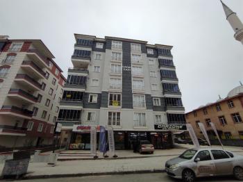 GÜVENAY - ÇORUM GÜLABİBEY MAH.CEMİLBEY CADDESİ ÜZERİ SATILIK 3+1 DAİRE