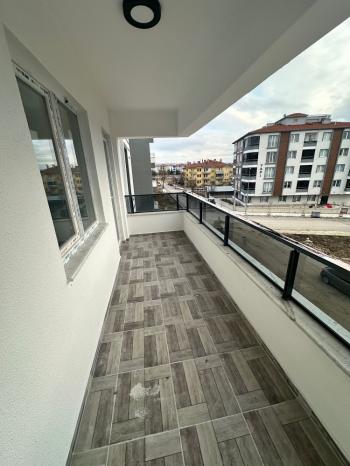 GÜVENAY - ÇORUM ULUKAVAK MAH. DOĞA KOLEJİ ALTI SATILIK 3+1 DAİRE