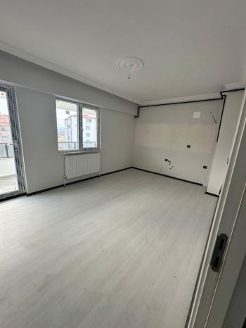 GÜVENAY - ÇORUM ULUKAVAK MAH. DOĞA KOLEJİ ALTI SATILIK 3+1 DAİRE