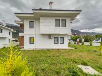 Ula Gökovada Kiralık 1+1 Bahçe Katı Daire