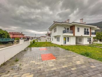 Ula Gökovada Kiralık 1+1 Bahçe Katı Daire