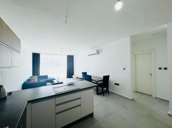 Kıbrıs Girne Merkez de  Ful Deniz Manzaralı   1+1 Penthouse 80 m2 Daire