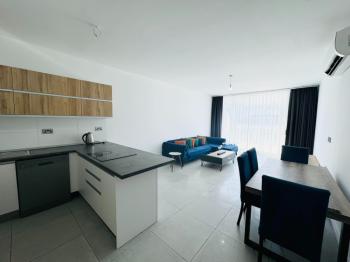 Kıbrıs Girne Merkez de  Ful Deniz Manzaralı   1+1 Penthouse 80 m2 Daire